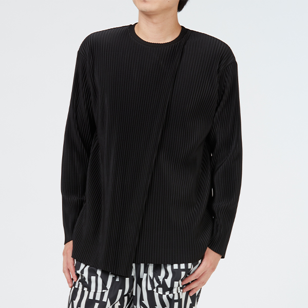 Layered Pleats Pullover / Black