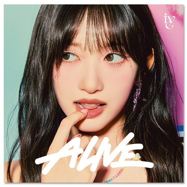 2nd EP『ALIVE』メンバーソロジャケット盤 (LEESEO ver.)